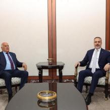 الرجوب يبحث مع وزير الخارجية التركي مجمل التطورات الفلسطينية