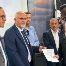 بحضور أكثر من 500 مزارع.. وزير الزراعة يسلم منح ويطلق مشاريع زراعية في دورا وبلداتها والظاهرية والرماضين