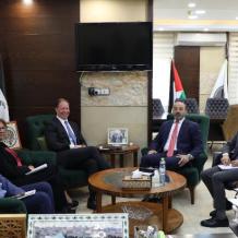 النائب العام يبحث مع المكتب الدولي لمكافحة المخدرات وإنفاذ القانون سبل تعزيز التعاون