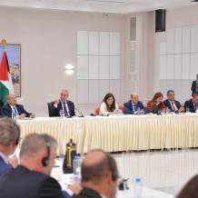 نائب رئيس دولة فلسطين حسين الشيخ يطلع السفراء المعتمدين على آخر المستجدات السياسية والإنسانية والانتهاكات الإسرائيلية وبرنامج الإصلاح الوطني