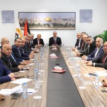 الشيخ يبحث مع الغرف التجارية تداعيات الأزمة الاقتصادية على حياة المواطنين وسبل تخفيفها