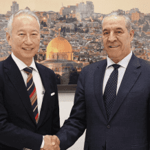 الشيخ يبحث مع مساعد وزير الخارجية الياباني لشؤون المساعدة في إعمار غزة آليات تحسين الوضع الإنساني