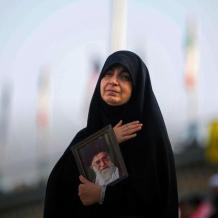 بمشاركة حاشدة.. انطلاق مراسم تشييع علي خامنئي في طهران تمهيدًا لدفنه في مشهد