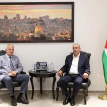 الشيخ يستعرض مع ممثل روسيا لدى فلسطين أبرز التطورات السياسية