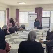 جمعية المرأة العاملة للتنمية تنظم تدريبًا حول بناء شبكات الدعم المجتمعية للنساء في دار صلاح