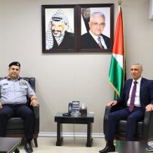 الوزير قنديل يبحث مع اللواء ثوابته سبل تعزيز التنسيق لمواجهة التحديات الناجمة عن ممارسات الاحتلال