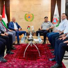 اتحاد الصناعات الغذائية والزراعية الفلسطينية يبحث مع الدفاع المدني سبل تعزيز سلامة المنشآت الصناعية الغذائية وحماية القطاع الإنتاجي