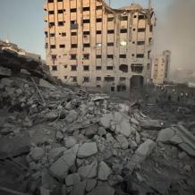 جرحى جراء تدمير طائرات الاحتلال مسجدًا بمدينة غزة