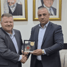 اللواء ناصر البوريني يكرم العميد الكندي جيسون لانجيليير بمناسبة انتهاء مهامه