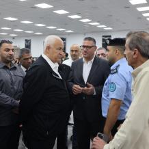 وزير الداخلية يتفقد محافظة أريحا والأغوار واستراحة المسافرين في معبر الكرامة