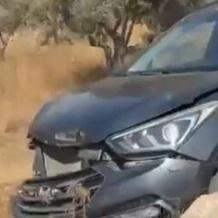 فيديو: مستوطنون يصدمون مركبة قرب قرية المغير برام الله