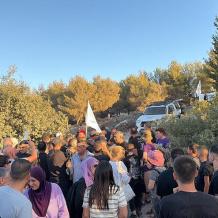 بعد حراك شعبي: إزالة البؤرة الاستيطانية من أرض الروس في مجد الكروم