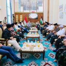 الهباش ومفتي فلسطين يبحثان مع قيادات جاوة الشرقية بإندونيسيا الأوضاع في فلسطين 