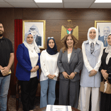 الخليلي تلتقي وفد جمعية عزون للتنمية والإبداع والتطوير لبحث سبل التعاون في دعم وتمكين النساء