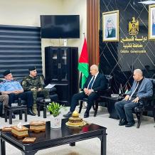وزير الداخلية يجري زيارة ميدانية لمحافظة قلقيلية ويعقد لقاءات مع مدراء المؤسسات الأمنية والمدنية