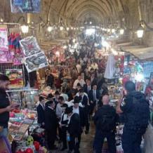 محافظة القدس: الأعياد اليهودية تفاقم أزمة أسواق القدس وتكبّد التجار خسائر إضافية
