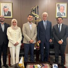 وزير الاتصالات والاقتصاد الرقمي يزور المكتبة الوطنية ويبحث دعم منظومتها الرقمية