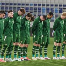 "يويفا" يفتح تحقيقا ببصق لاعب إسرائيلي على مسؤول بمنتخب إيرلندا