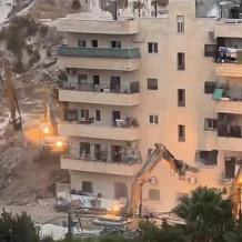 الاحتلال يهدم بناية سكنية من 5 طوابق في بلدة الطور بالقدس