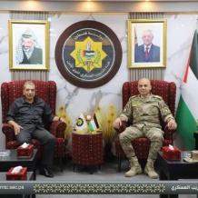 هيئة التدريب العسكري تستضيف اللواء توفيق الطيراوي مقدما محاضرة حول العلاقة بين القيادة السياسية والقيادة الأمنية