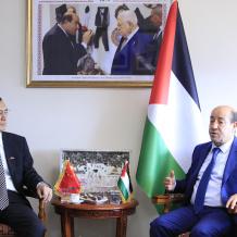 أبو زيد يبحث مع السفير الصيني سبل تعزيز التعاون المشترك