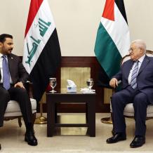 الرئيس عباس يلتقي رئيس الوزراء العراقي ويثمن مواقف العراق