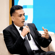 البروفيسور معتصم عديلة يواصل نشر مشروعه الفكري لتطوير العلوم الإنسانية في عصر الذكاء الاصطناعي