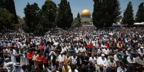 بعد منع لـ 6 أشهر.. 100غزي يصلون في الاقصى