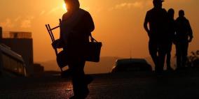 الالاف يتوافدون للاقصى لأداء صلاة الجمعة الأولى من رمضان