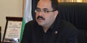 صيدم يكرِّم معلمة ألفت وطالباتها كتاباً متميزاً
