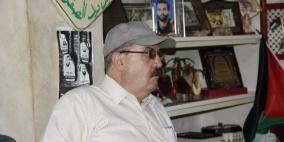 زيارة وزير الأسرى عيسى قراقع لعائلة  الأسير حسن الصفدي المضرب عن الطعام في مدينة نابلس