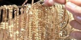 الشرطة تكشف ملابسات سرقة مصاغات ذهبية بقيمة 8 الاف دينار برام الله