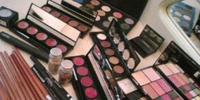 الخيار وزيت اللوز وحليب الأرز أسهل الطرق لإزالة ماكياج الوجه