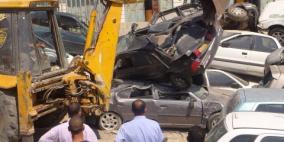 الشرطة تتلف 60 مركبة غير قانونية في الخليل