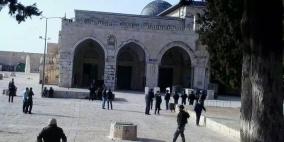 اصابة أحد المصلين في مواجهات بباحات المسجد الاقصى