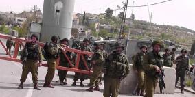 قوات الاحتلال تكثف حواجزها العسكرية في الخليل