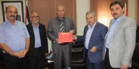 بلدية الخليل والجمعية التركية تتفقان على تفاهمات لجملة من المشاريع في المدينة