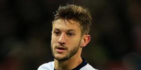 نجم إنجليزي يظهر عارياً في مقطع فيديو