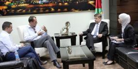 وزير الصحة يناقش مع "نورواك" مشاريع بمليوني دولار