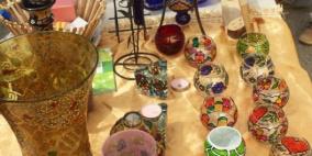 معروضات في مهرجان العنب في الخليل