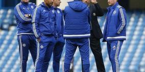 ماذا قال مورينيو لفريقه الفني في الملعب؟