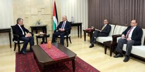 الحمد الله يبحث مع مدير عمليات الاونروا في غزة سبل توفير الخدمات للاجئين