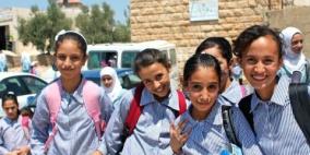 الحكومة تدعو المعلمين والطلبة إلى الالتزام بالدوام غداً الأحد