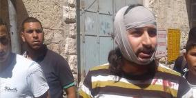 اصابة فلسطيني بعد اعتداء المستوطنين عليه في الخليل