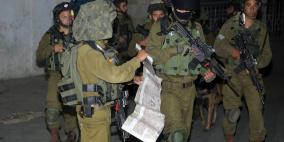 حملة اعتقالات تطال 22 مواطنا بينهم صحفي