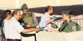 الاحتلال يمنع الرجال دون 50 عاما من الصلاة بالأقصى