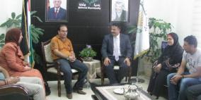 وفد من جبهة النضال الشعبي يبحث مع رئيس بلدية بيتونيا سبل التعاون المشترك