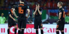 في المنتخب الهولندي "خائن" !!!