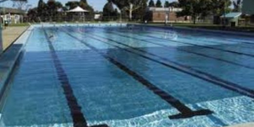 السباح أحمد جبريل يفتتح مشاركة فلسطين في أولمبياد لندن