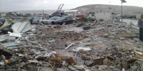 الاحتلال يهدم معرضا للسيارات في عناتا